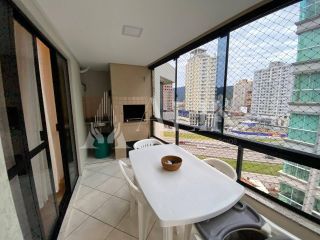 Excelente apartamento mobiliado a 250 m do mar Meia Praia
