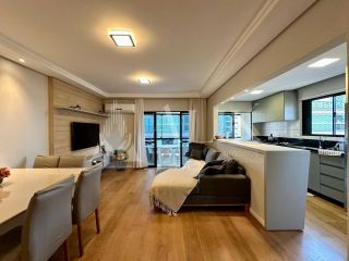 Excelente apartamento mobiliado a 250 m do mar Meia Praia