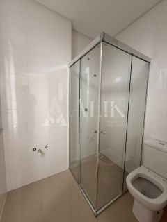 Excelente Apartamento Quadra Mar Meia Praia 3 suítes e 3 vagas lazer completo Próx ao Píer