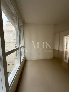 Excelente Apartamento Quadra Mar Meia Praia 3 suítes e 3 vagas lazer completo Próx ao Píer