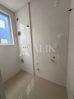 Excelente Apartamento Quadra Mar Meia Praia 3 suítes e 3 vagas lazer completo Próx ao Píer