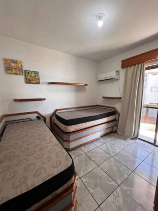 Apartamento FRENTE MAR com 3 quartos 1 suítes no bairro MEIA PRAIA em Itapema