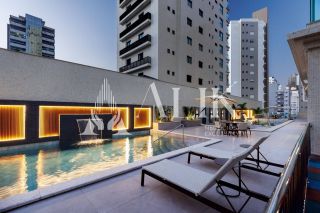 Apartamento Frente 2º Avenida - 3 suítes finamente mobiliado com 2 vagas ampla área de Lazer completa com piscina aquecida( DE R$ 2.200.000,00  POR R$ 1.985.000,00