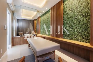 Apartamento Frente 2º Avenida - 3 suítes finamente mobiliado com 2 vagas ampla área de Lazer completa com piscina aquecida( DE R$ 2.200.000,00  POR R$ 1.985.000,00