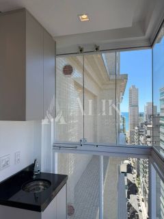 Apartamento Frente 2º Avenida - 3 suítes finamente mobiliado com 2 vagas ampla área de Lazer completa com piscina aquecida( DE R$ 2.200.000,00  POR R$ 1.985.000,00