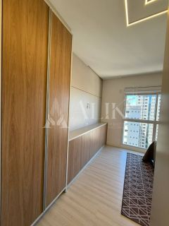 Apartamento Frente 2º Avenida - 3 suítes finamente mobiliado com 2 vagas ampla área de Lazer completa com piscina aquecida( DE R$ 2.200.000,00  POR R$ 1.985.000,00