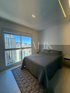 Apartamento Frente 2º Avenida - 3 suítes finamente mobiliado com 2 vagas ampla área de Lazer completa com piscina aquecida( DE R$ 2.200.000,00  POR R$ 1.985.000,00