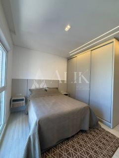 Apartamento Frente 2º Avenida - 3 suítes finamente mobiliado com 2 vagas ampla área de Lazer completa com piscina aquecida( DE R$ 2.200.000,00  POR R$ 1.985.000,00