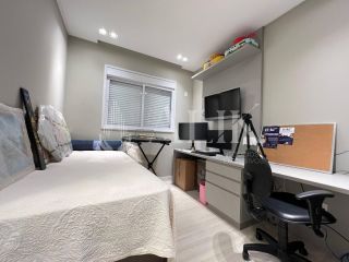 Excelente Apartamento 4 quartos ( sendo 2 suítes e 2 demi) com 2 vagas de garagem Vista Mar lazer completo finamente mobiliado de R$ 2.950.000,00 por R$ 2.490.000,00 á vista