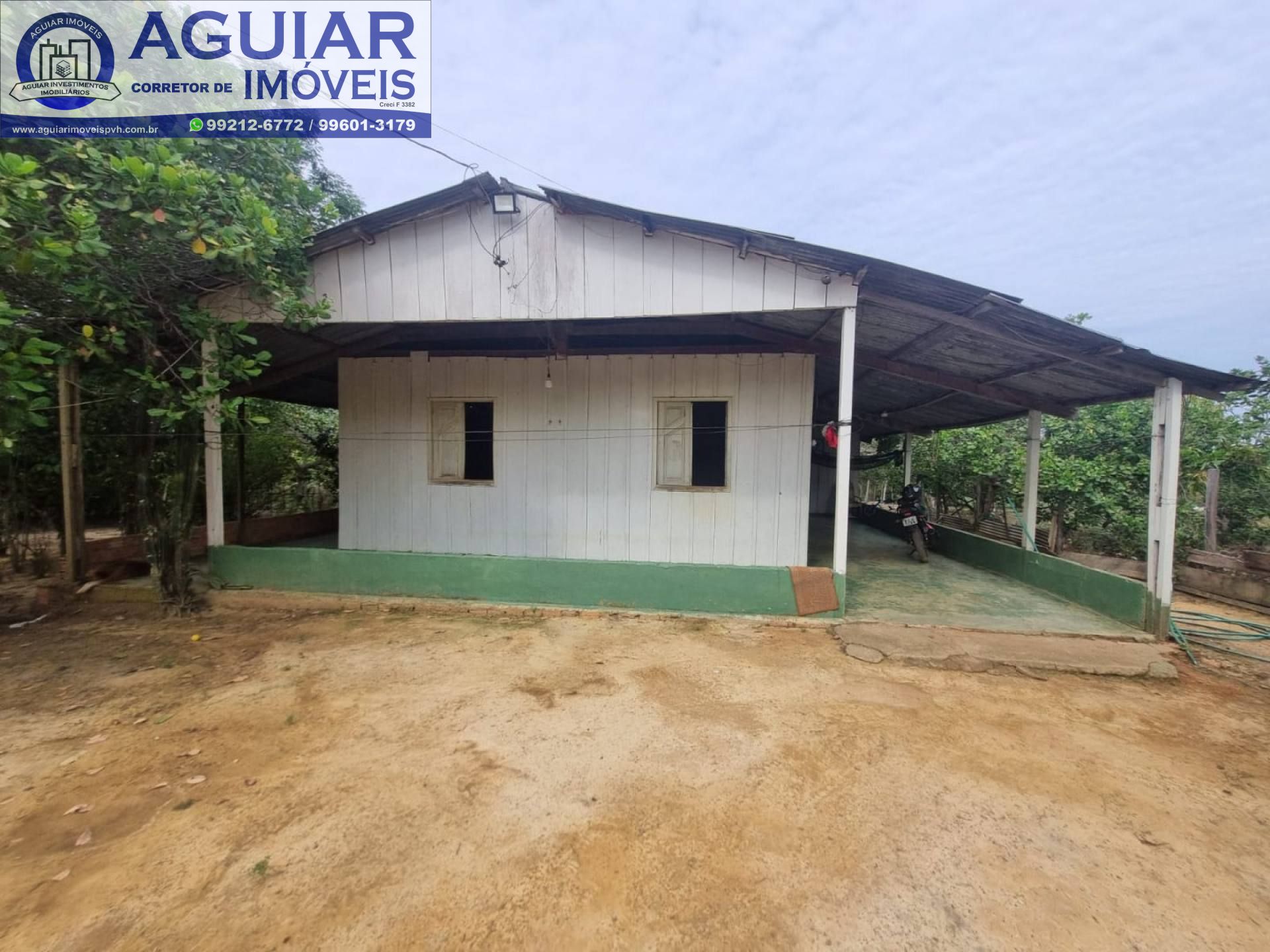 LINDA CHÁCARA 5,5 KM DA CIDADE