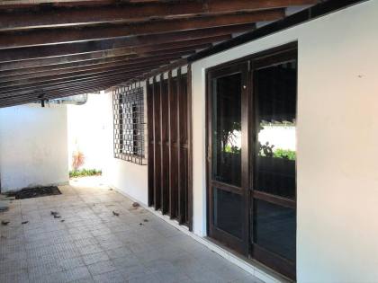 Casa em alameda em Vilas