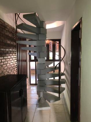 Casa em alameda em Vilas