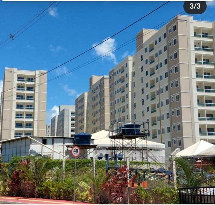 Apartamento Padrão no bairro Parque Jockey Clube em Lauro de Freitas