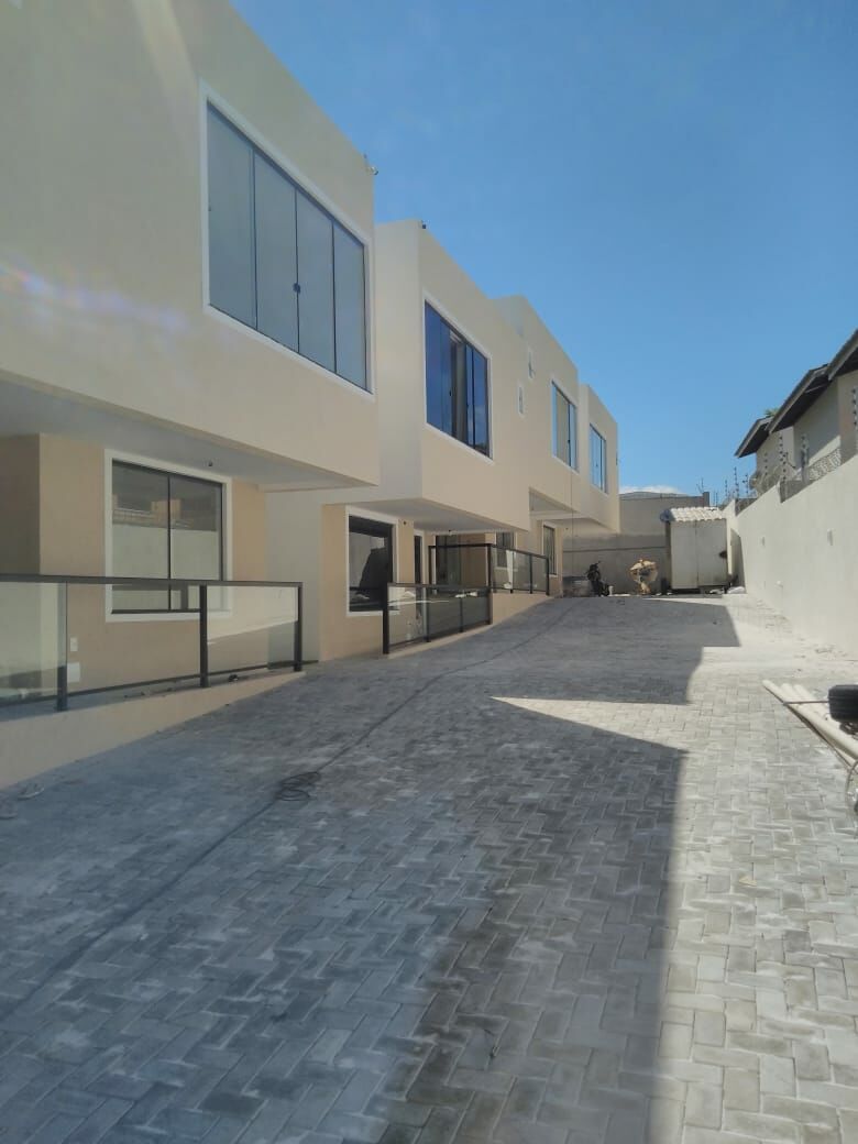 Casa em Condomínio no bairro BURAQUINHO em Lauro de Freitas