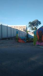 Apartamento Padrão no bairro Jardim das Margaridas em Salvador