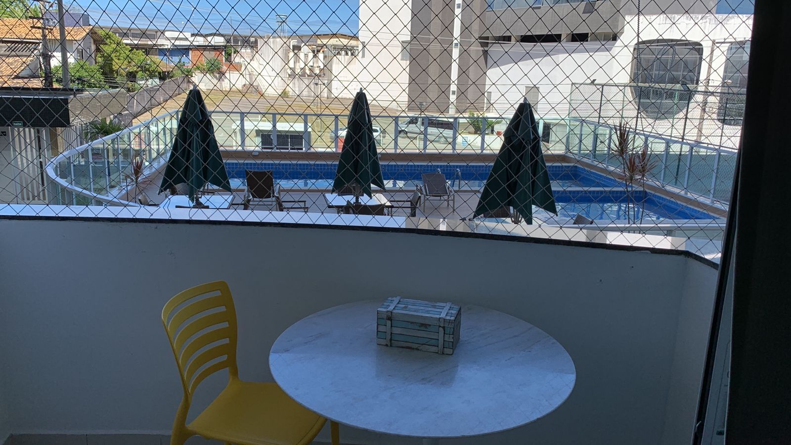 Apartamento Padrão no bairro Jardim Aeroporto em Lauro de Freitas