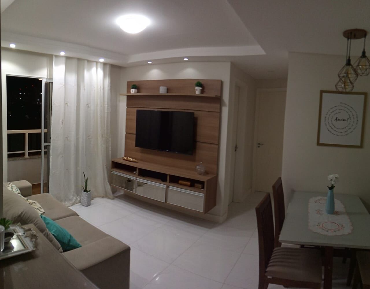 Apartamento Padrão no bairro Jardim das Margaridas em Salvador