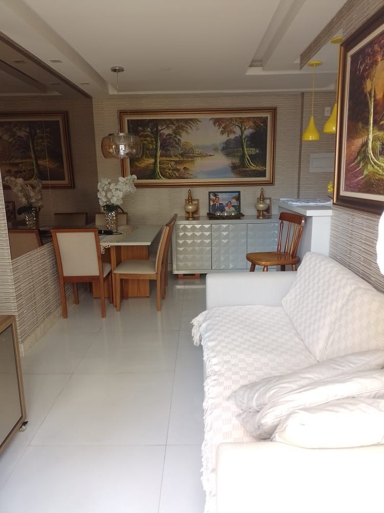 Apartamento Padrão no bairro Jardim das Margaridas em Salvador