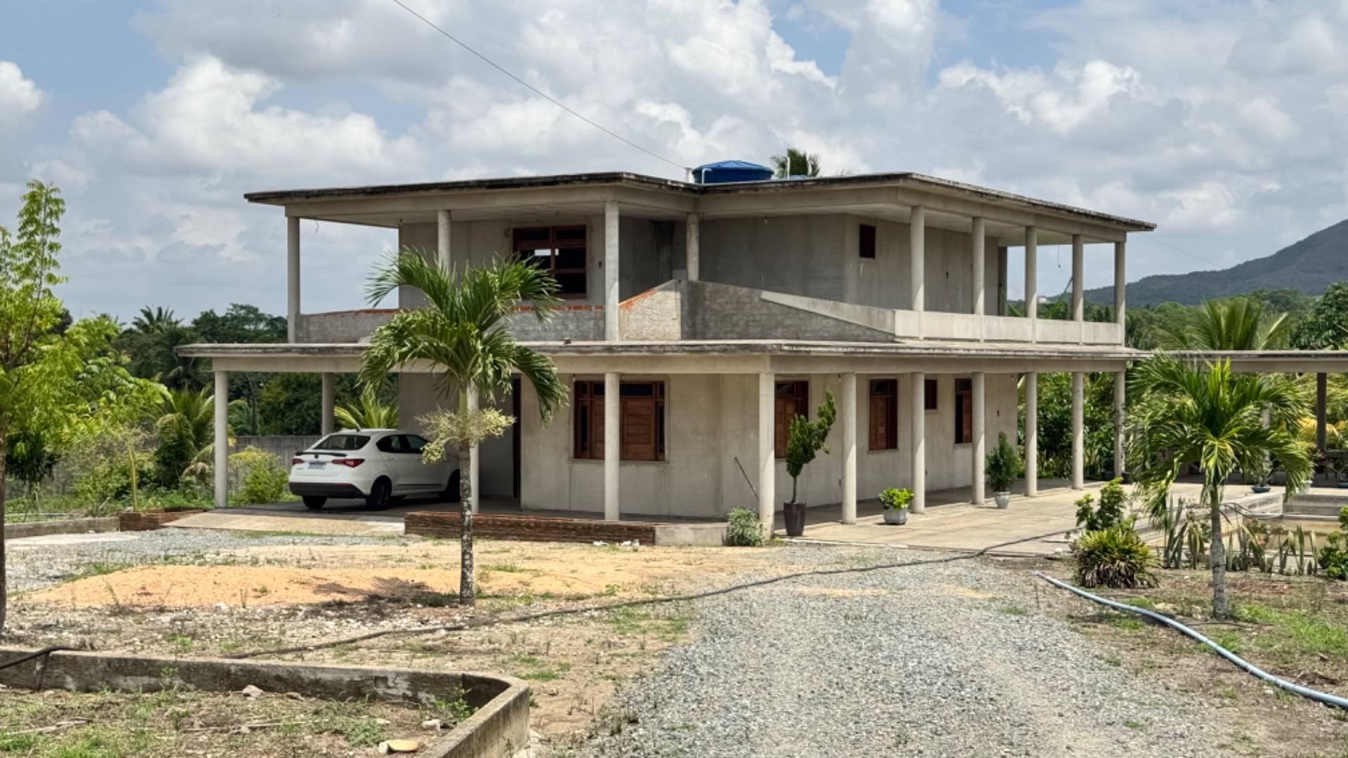 Chácara Para venda com estrutura para aluguel e bem completa.