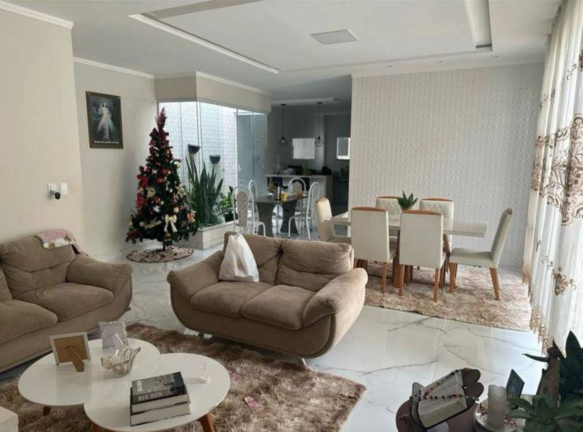 Casa Luxuosa com garagem para caminhão em Itabaiana próxima ao posto São Jorge