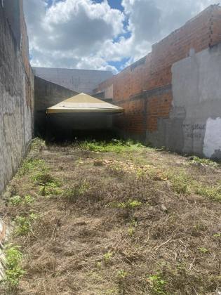 Lote á venda no Bairro Serrano