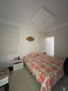 Casa com piscina no bairro do Chiara Lubich
