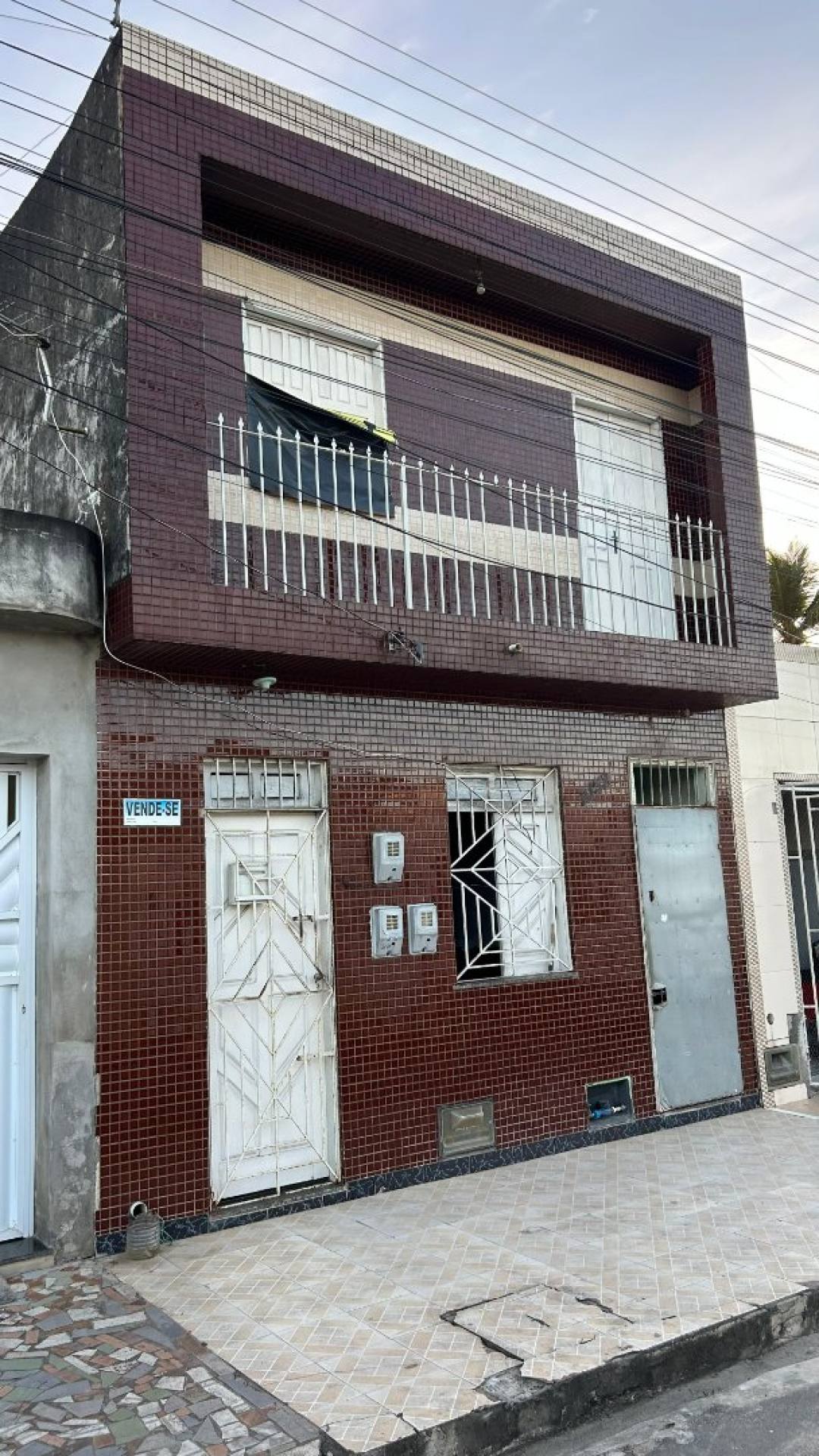 Casa com Dois Pavimentos Próxima ao Shopping Peixoto - Itabaiana/SE