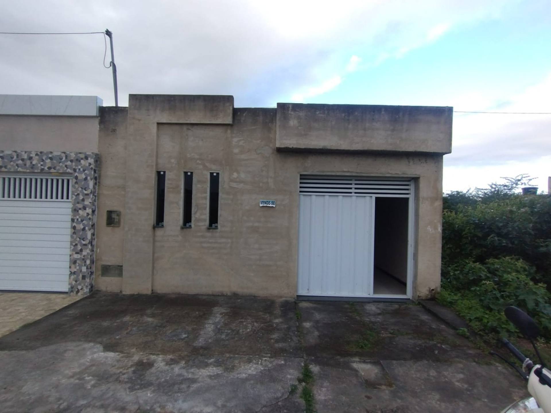 Casa á Venda no Bairro do Shopping Peixoto - Itabaiana/SE