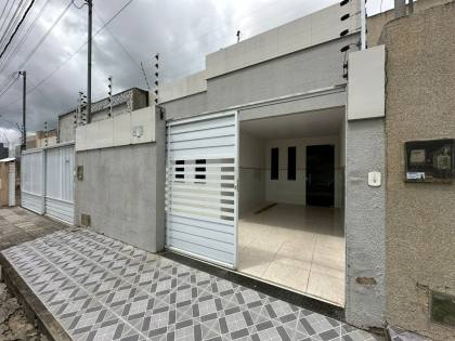 Casa Para Alugar com 3 quartos no Lot. Paraíso da Serra em Itabaiana