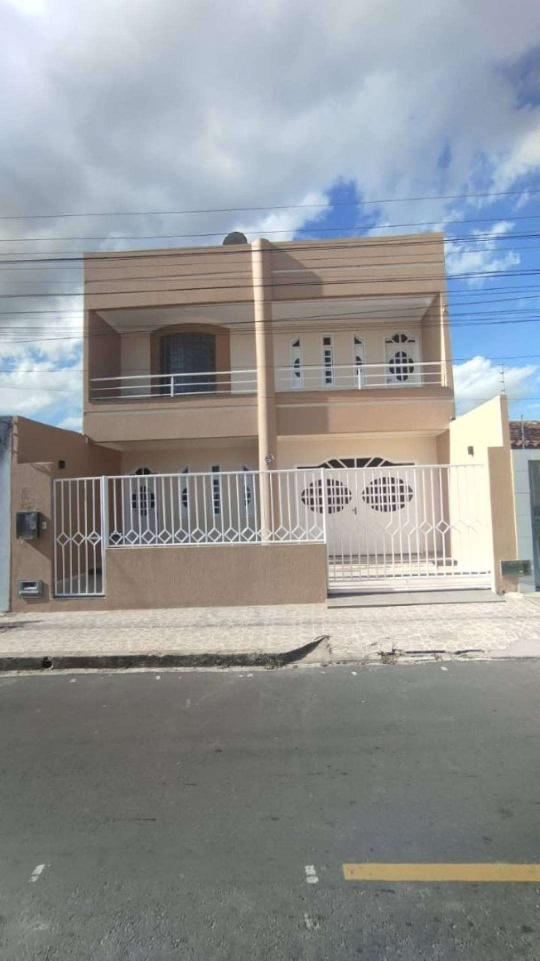 Casa Duplex para Alugar no Bairro Rotary Club - Itabaiana/SE