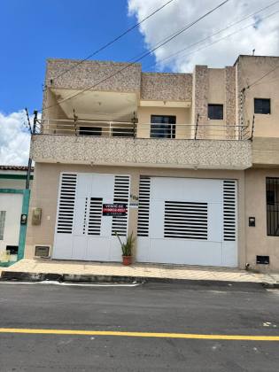 Casa à Venda | 4 Quartos (1 Suíte) | Garagem com Portão Automático - Moita Bonita/SE