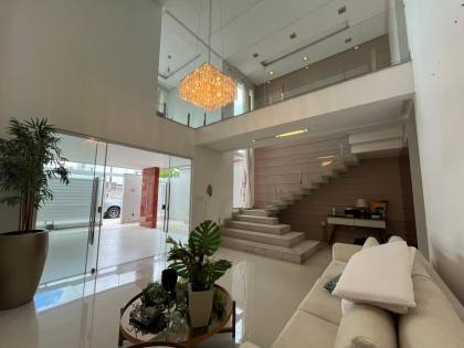 Casa de Alto Padrão á venda - Bairro Marianga