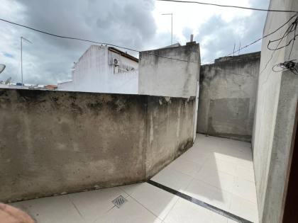 Casa duplex com 5 quartos próxima à Lokcar – Ideal para família grande