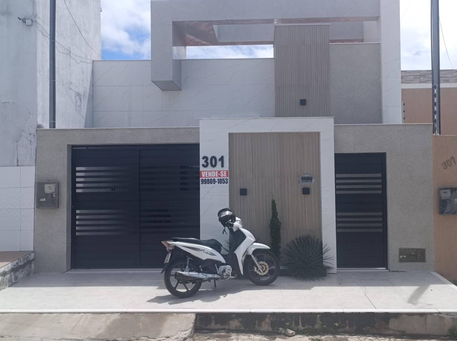 Casa com suíte e área gourmet no Santa Mônica II – Acabamento de alto padrão