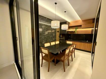 Casa com suíte e área gourmet no Santa Mônica II – Acabamento de alto padrão