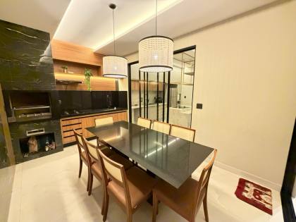 Casa com suíte e área gourmet no Santa Mônica II – Acabamento de alto padrão