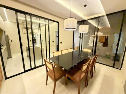 Casa com suíte e área gourmet no Santa Mônica II – Acabamento de alto padrão