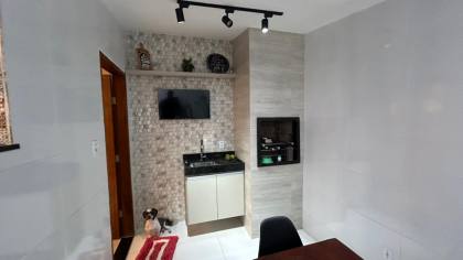 Casa moderna com churrasqueira e planejados – Próxima a PizzaNella