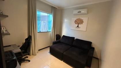 Casa moderna com churrasqueira e planejados – Próxima a PizzaNella