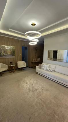 Casa moderna com churrasqueira e planejados – Próxima a PizzaNella