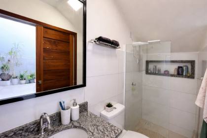 Casa financiável com ponto comercial –  Proximo ao Monteiro