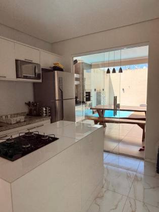 Casa com piscina e área gourmet no Le Corbusier – Financiável