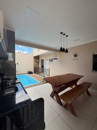Casa com piscina e área gourmet no Le Corbusier – Financiável