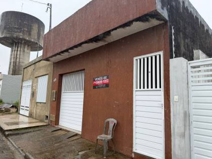 Casa a Venda no Bairro Porto - Proximo ao Bar de Ari