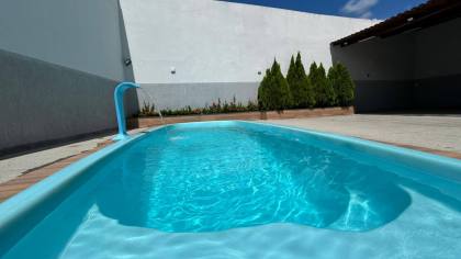 Imóvel mobiliado com piscina no CENTRO de Itabaiana, para residência e/ou comércio, 15 vagas de garagem