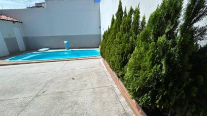 Imóvel mobiliado com piscina no CENTRO de Itabaiana, para residência e/ou comércio, 15 vagas de garagem
