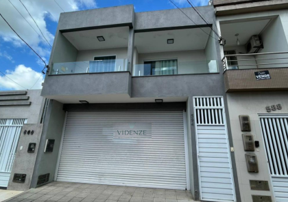 Imóvel mobiliado com piscina no CENTRO de Itabaiana, para residência e/ou comércio, 15 vagas de garagem