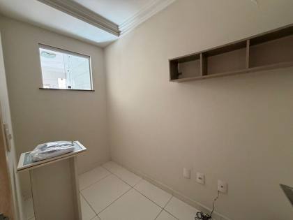 Casa financiável com 4 quartos – Apenas o pavimento superior à venda