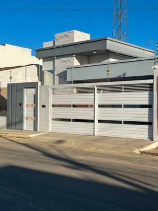 Imóvel de Alto Padrão à Venda no Centro de Itabaiana