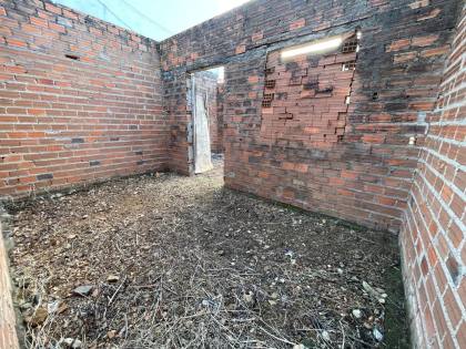 Terreno com paredes elevadas à venda no bairro Miguel Teles de Mendonça em Itabaiana